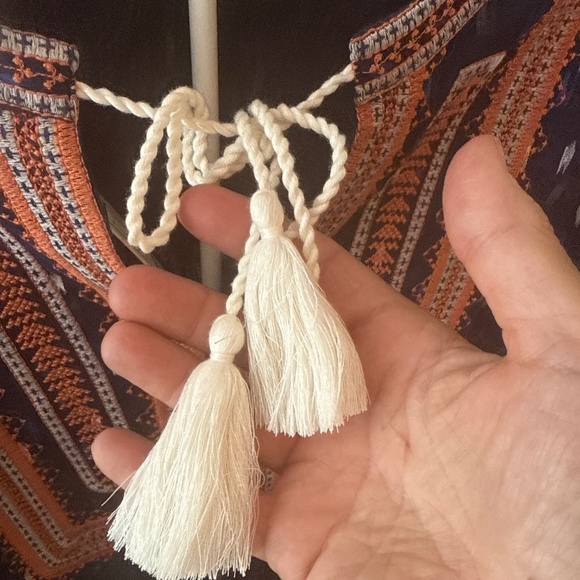 THML tasseled peasant blouse. NWT‎ . Retail 94 - Picture 7 of 8